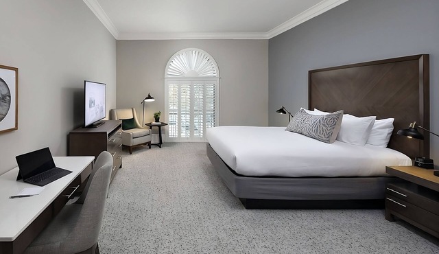 For The Whole Family! 4 Relaxing Units, Pets Are Welcome, Free Parking!