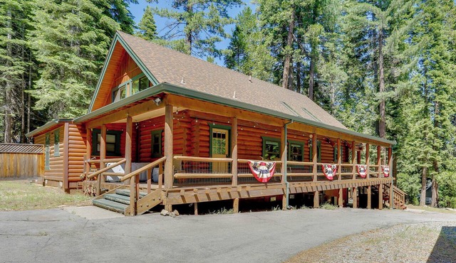 Forest, Fairways, Lake Almanor Days! Lake Love