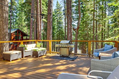 Forest-View Haven w/Game Room: Tahoe City Gem!