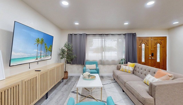 Gorgeous 4-bedroom house with Hot Tub in Huntington Beach I 31 nights +