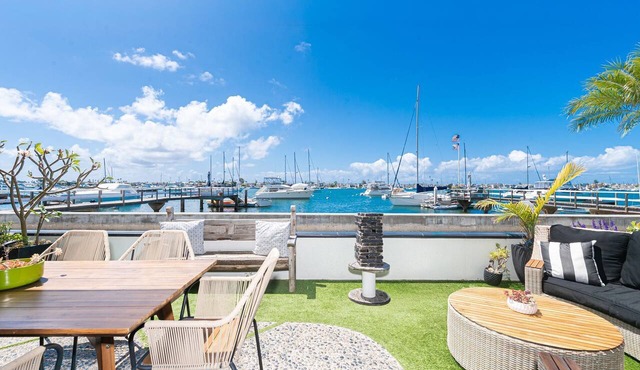 Gorgeous Balboa Island Home, Right on the Bayfront