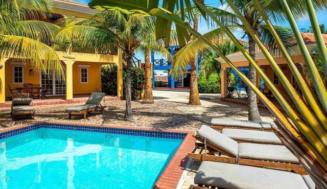 Gorgeous Upper Villa 2 BD 2.5 BA, Near Everything! in Kralendijk
