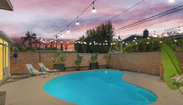 Heated Pool | 20 Min to Disney | Beach | Game| BBQ
