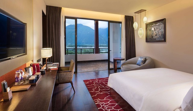 Hilton Linzhi Resort