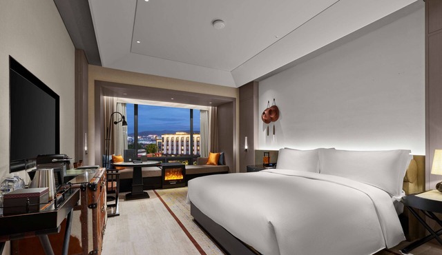 Hilton Shigatse