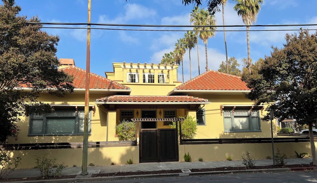 Historic 3-bdrm home in downtown San Jose-walk to restaurants, bars & SAP center
