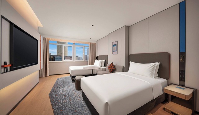 Holiday Inn Express Jinan Quancheng Square by IHG