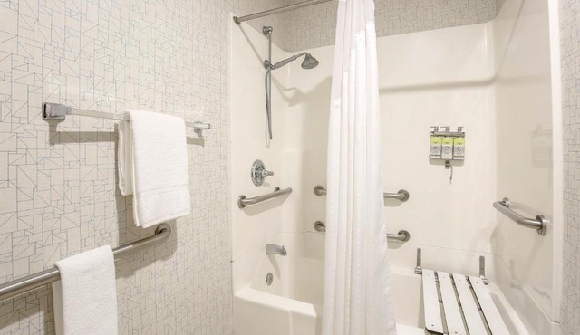 Holiday Inn Express Lancaster by IHG