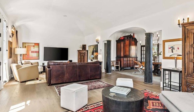 Hollywood Villa 3BR All Ensuite |Gated + Parking