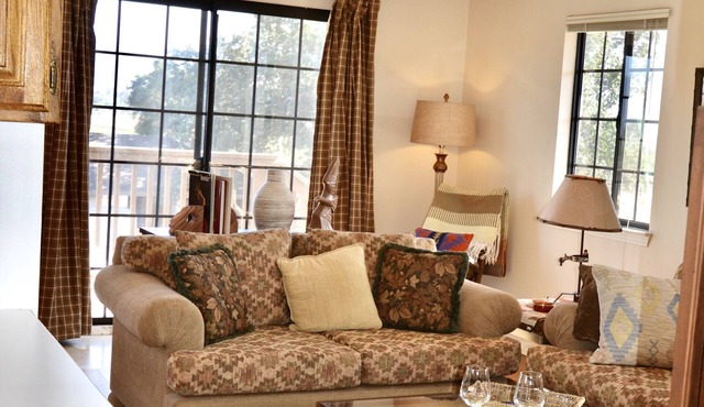 Horse Ranch Guest House above a barn Near Los Olivos for Families & Friends