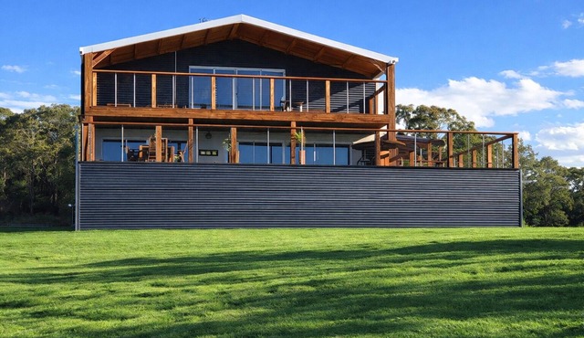 Introducing Serenity Home: Your Escape Awaits. Just 15 Minutes from Bathurst CBD in Napolean Reef