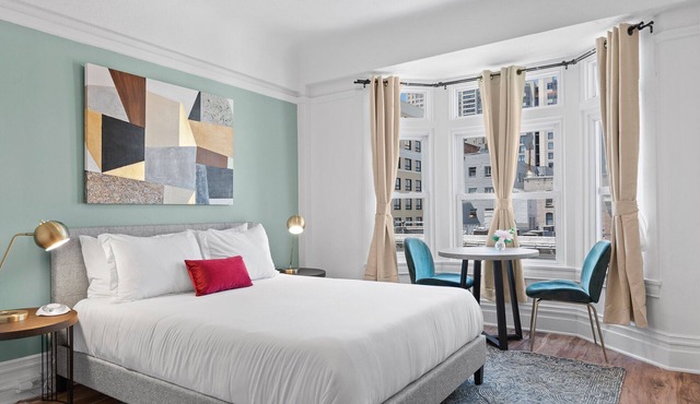 Kasa La Monarca | Bright & Airy Studio in San Francisco, Explore Nob Hill