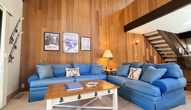 Kid Friendly 3-Story Condo w/Arcade; 10 minutes to Northstar; 2 minutes to lake