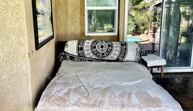 Kona retreat Terrific 1-bedroom bungalow with AC in El Cajon