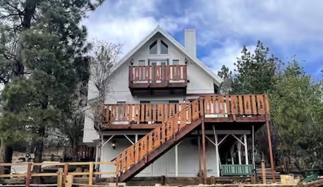 L'Après Chalet · Bear Mtn Views · Sleeps 6 · Pet-Friendly