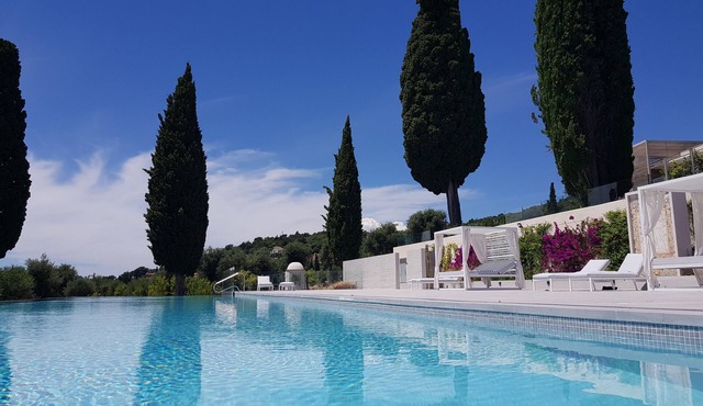 La Consolate: 5* apartment, 90m2 terrace, panoramic sea view, private Jacuzzi in Nice