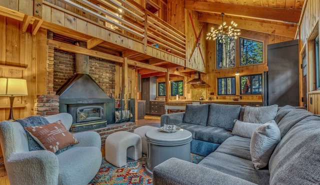 Laid-Back Tahoe Stay | Near to Lake & EV Charger!