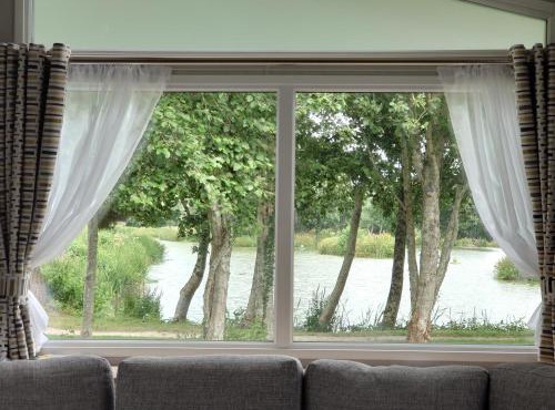 Lakeside Caravan White Acres Holiday Park Newquay Sleeps 6 in Saint Enoder
