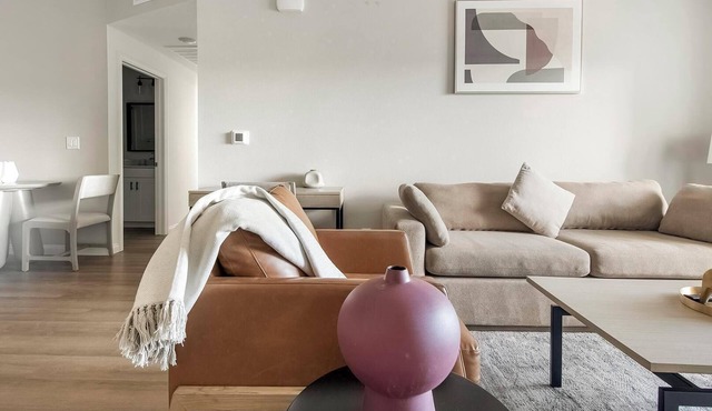 Landing | Stylish 2BD, Pool, Rooftop Lounge