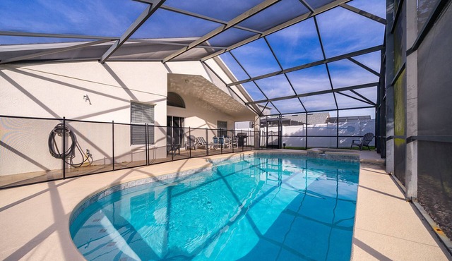 Large Private Pool-Free WiFi-Game Room-Close to Disney-10% off for weekly stay