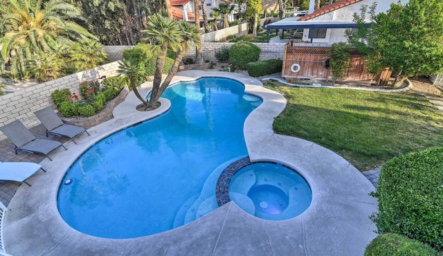 Las Vegas House w/Pool & Hot Tub - 1 Mi to Strip!