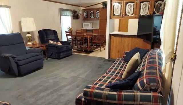 Located in between the entrances to Bennett Springs State Park on Highway 64 in Lebanon