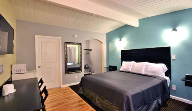 Lodge at 32nd