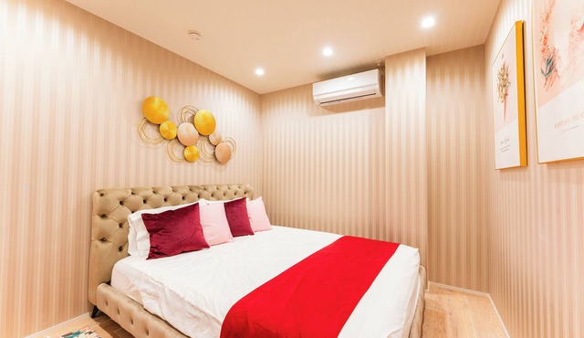 Lrge New Luxury Designed Home 1 Minute walk to Train Station 6 Min Ride to Namba