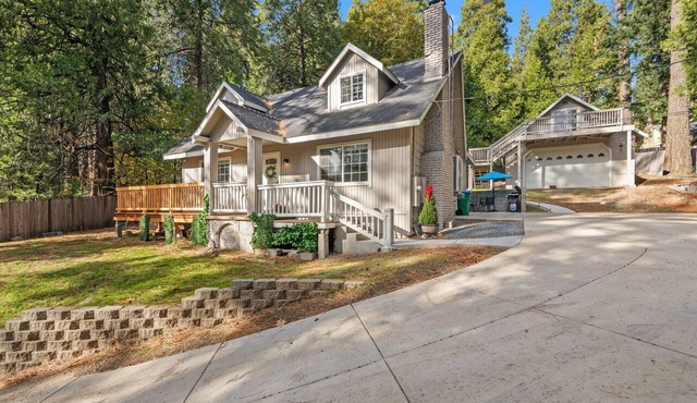 Luxury Cabin -Hot Tub-Game Room -Apple Hills- Tahoe