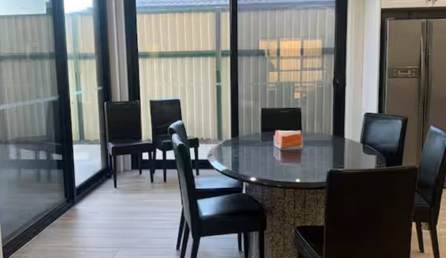 Luxury comfortable rooms /shared house in Springvale