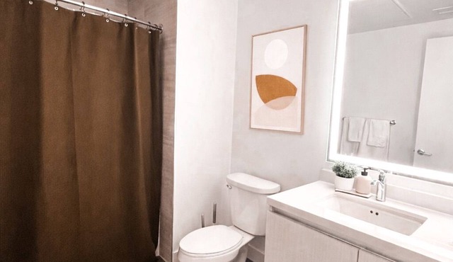 Luxury Downtown Long Beach Hub. Centrally located for every need.