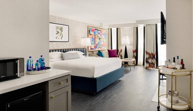Luxury Suite with Rooftop Pool Access in West Hollywood