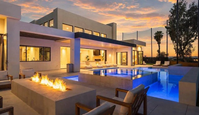 Luxury Villa | Pool Spa Gym | Near Marina