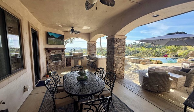Luxury Wine Country Casita with Extraordinary Ridgetop Views Extensive Amenities