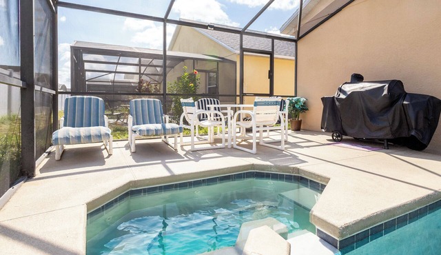Making Memories – Spacious 5 BDR for the Whole Family! Private Pool & More