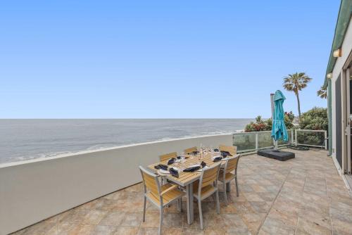 Malibu 4BR with Direct Beach Access by Colby and Conrad