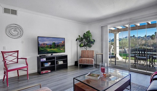 Mesquite-Ground-Floor 2BR condo with Patio, Pool, Spa, & Views