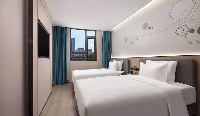 Microtel By Wyndham Xian Beilin