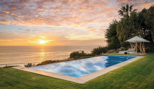 Miramar Estate by Stay Awhile Villas