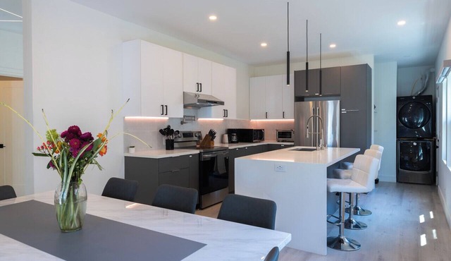 Modern 3BR/3BA House 8min from SFO w/Free Parking