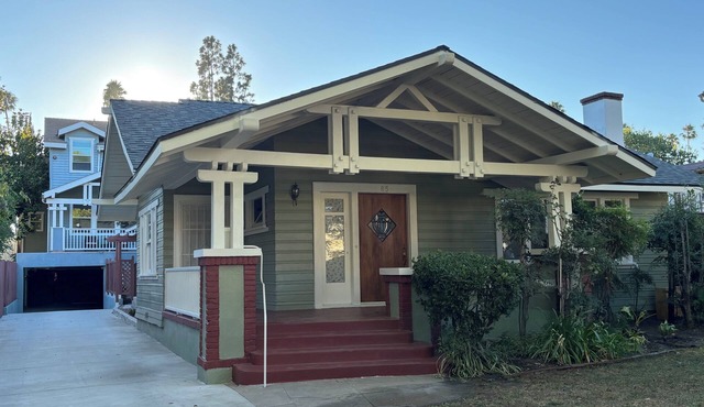 Modern 3BR near Caltech Pasadena King Beds Parking Monthly Stays