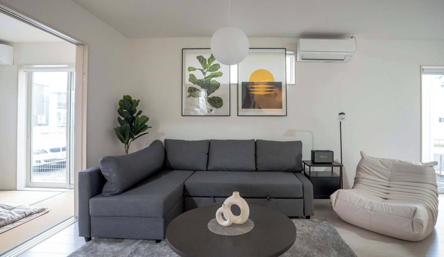Modern 4BR Stay in Ozu Hachikubo for 11 Guests by Restavio