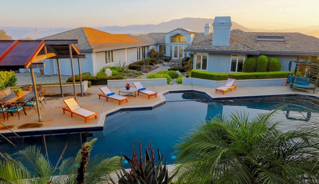 Modern Château - Lap Pool, Weddings, Wine & Beach