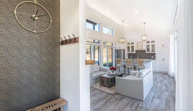 Modern elegance and cozy charm! Our Chalet Aura offers tranquil landscape views. in Wentworth North