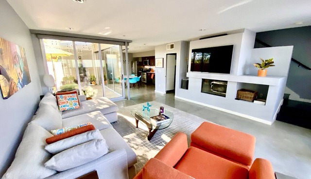 Modern Home in Great Neighborhood