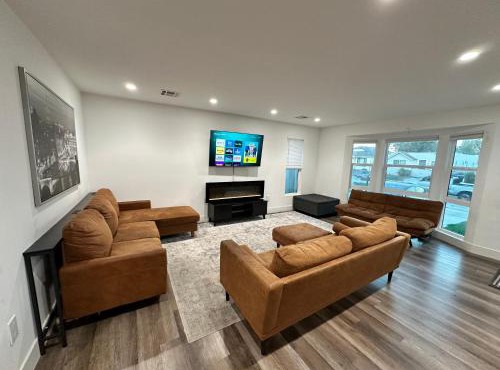 Modern LA Vacation House World Cup