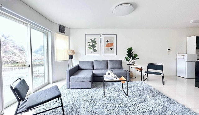 Modern property 15 mins to Kumamoto airport by Restavio
