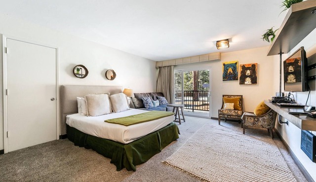 Modern Studio Deluxe #231 at Donner Lake Village