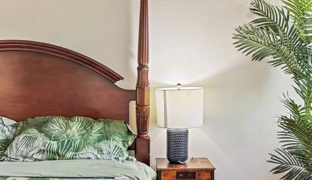Monthly Spacious 5-bedroom 3BR home in serene Elk Grove w Billiards, Air Hockey+