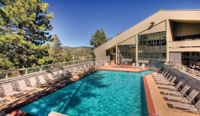 Mountain Getaway: 3 Family-friendly Villa + Pools, & Scenic Views